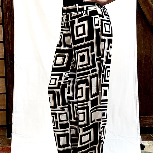 Chico’s geometric pattern pants - Picture 1 of 7